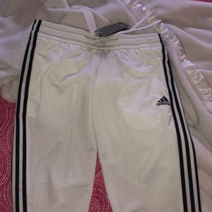 Women’s size medium Adidas sweatpants